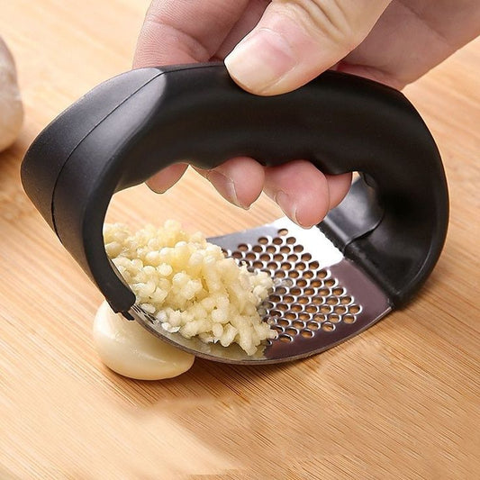 Manual Garlic Press Rocker with Handle Stainless Steel Garlic Crusher Mincer &amp; Slicer for Kitchen in Pakistan - Malzio