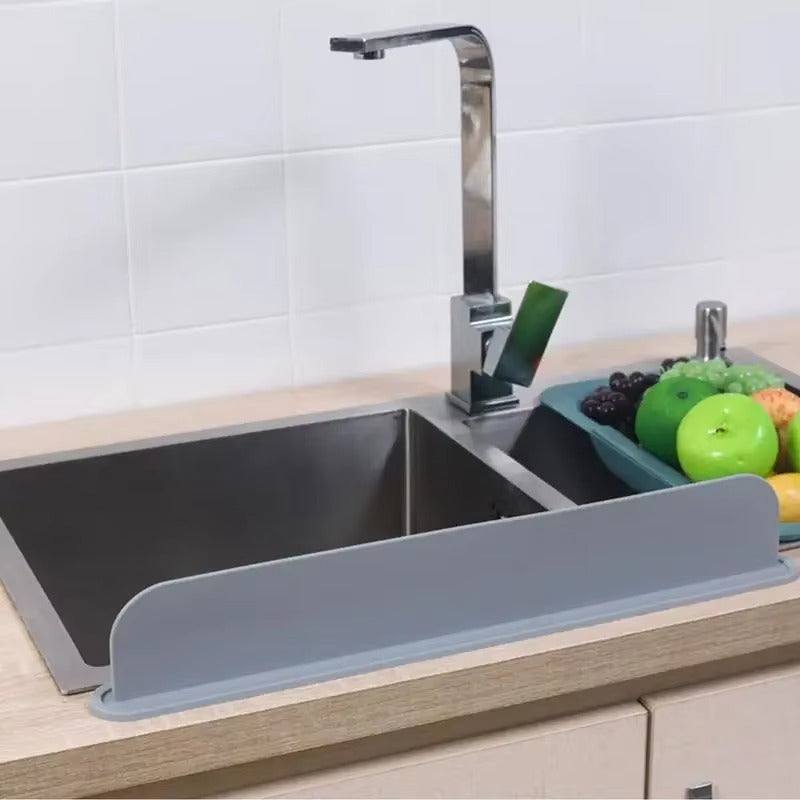 Reusable Silicone Sink Splash Guard – 14 Inch Splashproof Countertop Water Barrier with Suction Cups (Random Color) ✨