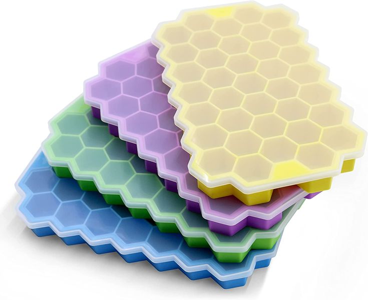 Silicone Ice Cube Tray 37 Grid with Lid | Honeycomb Ice Maker Reusable Ice Container for Coffee & Juice (Random Color) – 1 Pc ❄️🧊