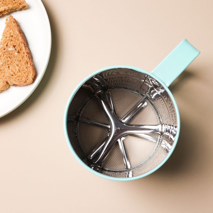 Flour Sifter Stainless Steel | Double Layer Fine Mesh Baking Sifter with One-Hand Press Crank for Cakes & Pastries - Malzio