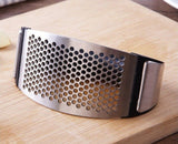 Manual Garlic Press Rocker with Handle | Stainless Steel Garlic Crusher, Mincer & Slicer Kitchen Tool - Malzio